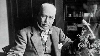 Titebild zum Beitrag über Leben und Werk von Sir Ronald Ross (1857–1932)