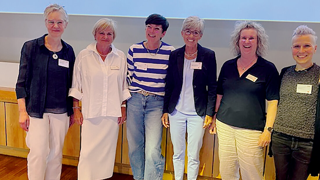 Gruppenfoto mit Reinhild Herwartz, Karin Thees, Maria von Eiken, Barbara Oschwald-Häg, Stefanie Berger, Jana Kirsten (von links)