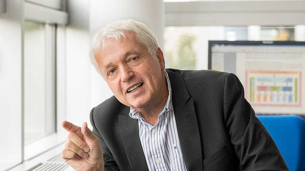 Prof_Klaus_A_Kuhn_Professor_fuer_Medizinische_Informatik_A_Eckert_TUM.jpg Prof. Klaus A. Kuhn