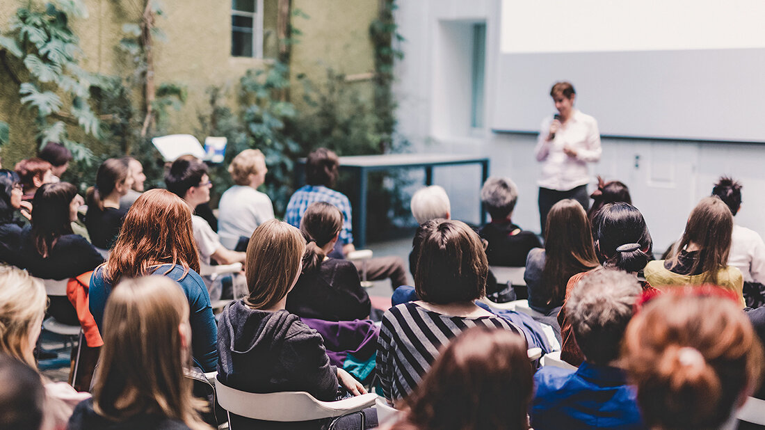 Titelbild des Beitrags zu Weiterbildungsangeboten des DIW-MTA: Medizinalfachpersonen für leitende Funktionen