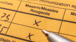 Impfbuch mit Masernimpfungseintrag