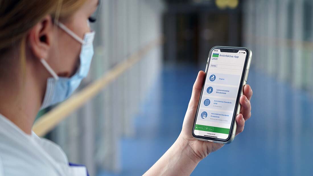 Antiinfekta-App beschleunigt den Austausch über relevante mikrobiologische Befunde.