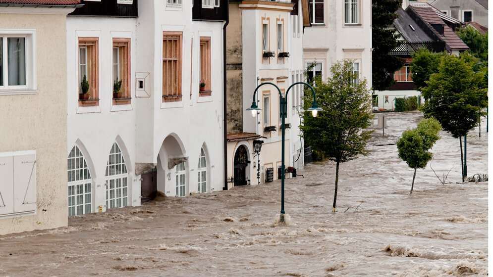 HOCHWASSER_001.jpgFotolia-bilderbox.jpg Klimawandel