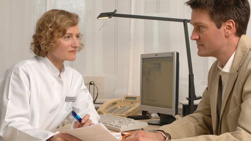 Arzt-Patient.jpg Arzt-Patient-Gespräch