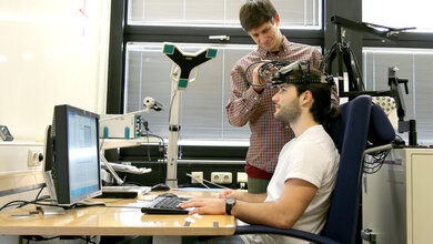 Funktionale Nah-Infrarot Spektroskopie (fNIRS) - Dr. Ingo Helmich. 