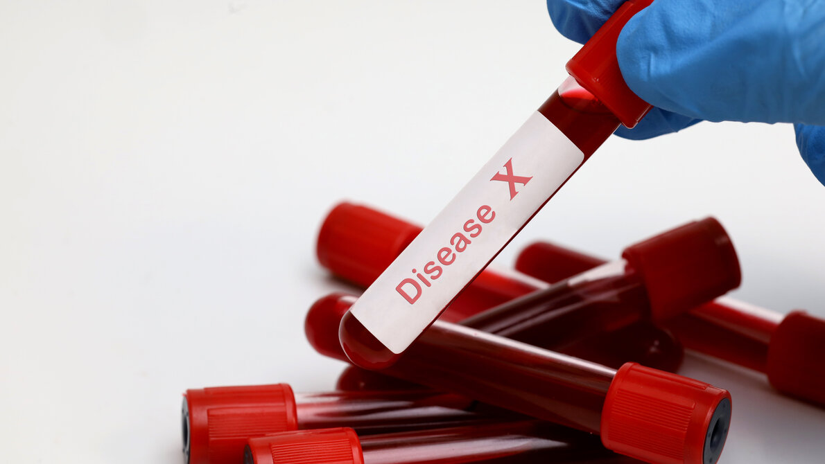 Blutröhrchen mit Aufdruck Disease X