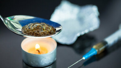 Titelbild zum Beitrag zur Geschichte des Heroins