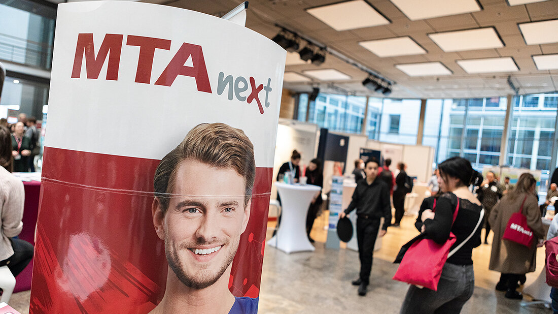 MTA next, zum zweiten Mal in Berlin Titelbild zum Nachbericht vom Nachwuchskongress „MTA next“ für MT-Schülerinnen und -Schüler in Berlin