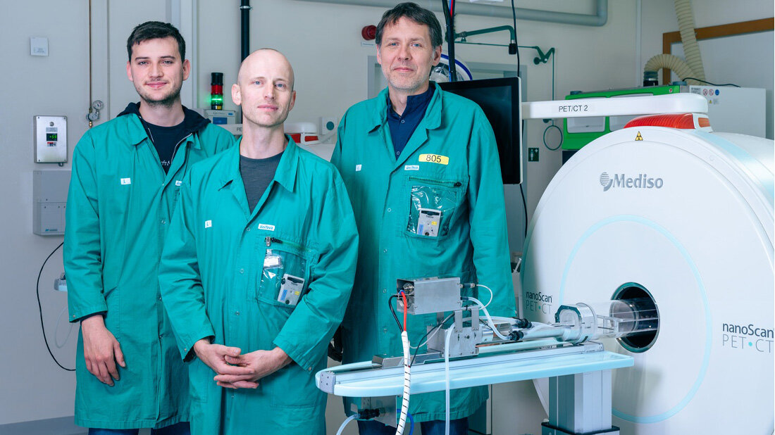 Kleintier_PET_CT.jpg Tobias Krönke, Dr. Martin Ullrich und Dr. Constantin Mamat