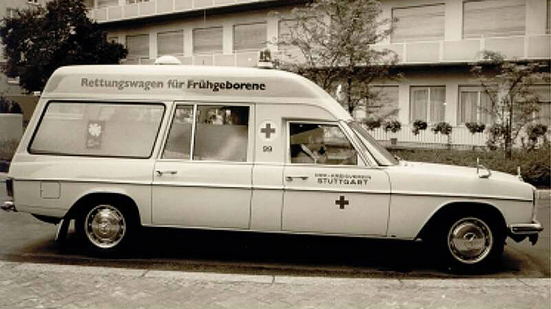 Foto des ersten Baby-Notarztwagens