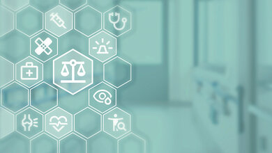 Grafik mit Symbolen aus den Bereichen Medizin und Recht