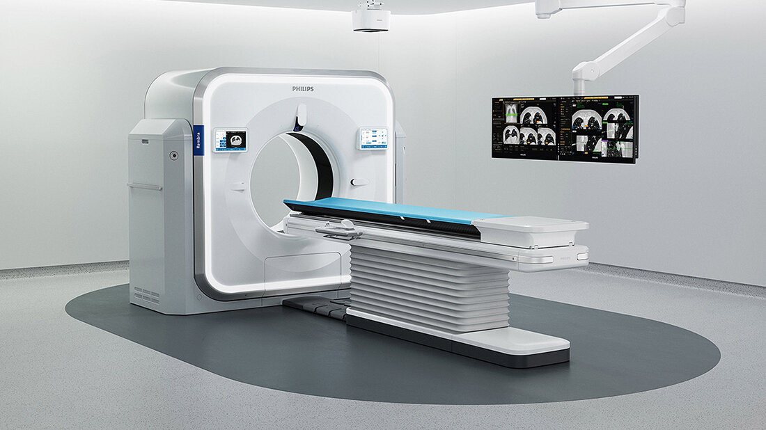 Philips präsentierte Rembra CT-System auf dem RÖKO Philips Rembra CT-Scanner für hochpräzise medizinische Bildgebung im Krankenhaus