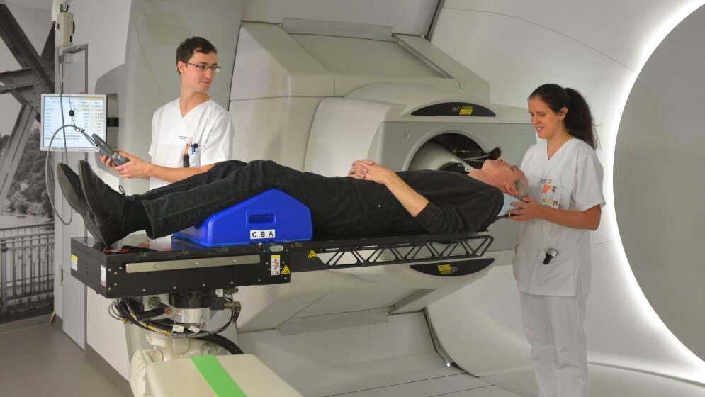Protonentherapie_Uniklinikum_Dresden_27042016.jpg Dresdner Protonentherapie