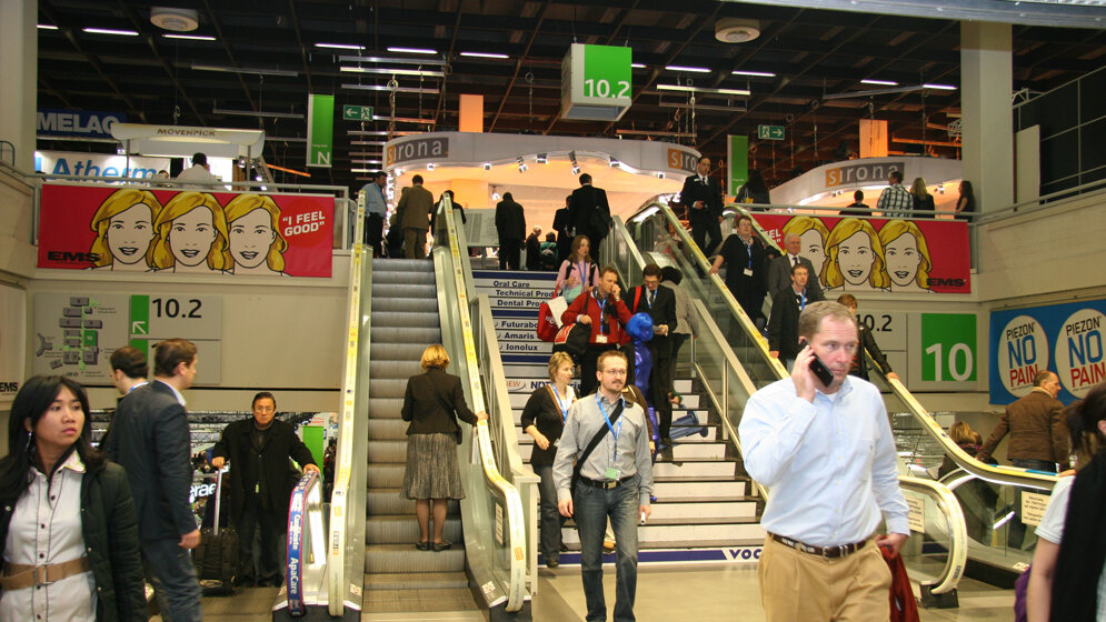 Treppen steigen Sven_Skupin_Spectator-DentistryIDS_2009_001.jpg