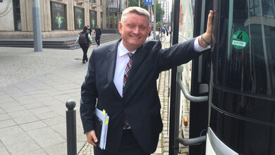 Groehe_Einstieg-Bus_800x450.JPG Akademisierung