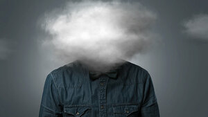 Fotomontage mit einer Person, deren Kopf hinter einer Wolke verborgen ist