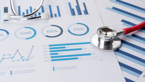 Grafik mit Diagrammen und einem Stethoskop