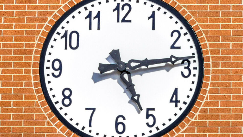 Uhr_Always_Shooting_CC_BY_2_0_09062016.jpg