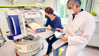 Mobiles_MRT.jpg Bahnbrechende Diagnostik mit mobilem MRT