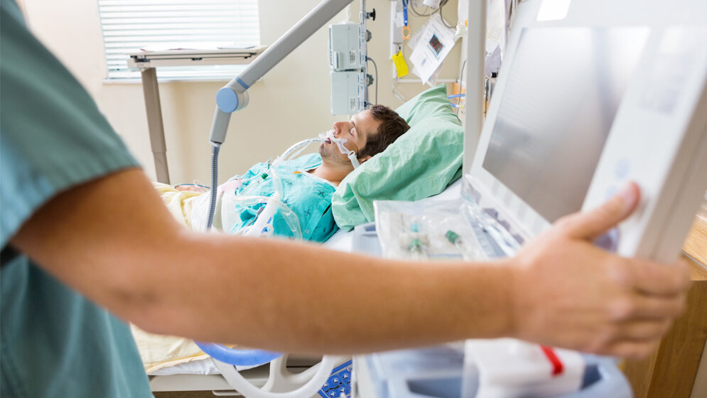 Intensivstation_Tyler_Olson_Fotolia.jpg Erkennen und Vermeiden von Risikofaktoren