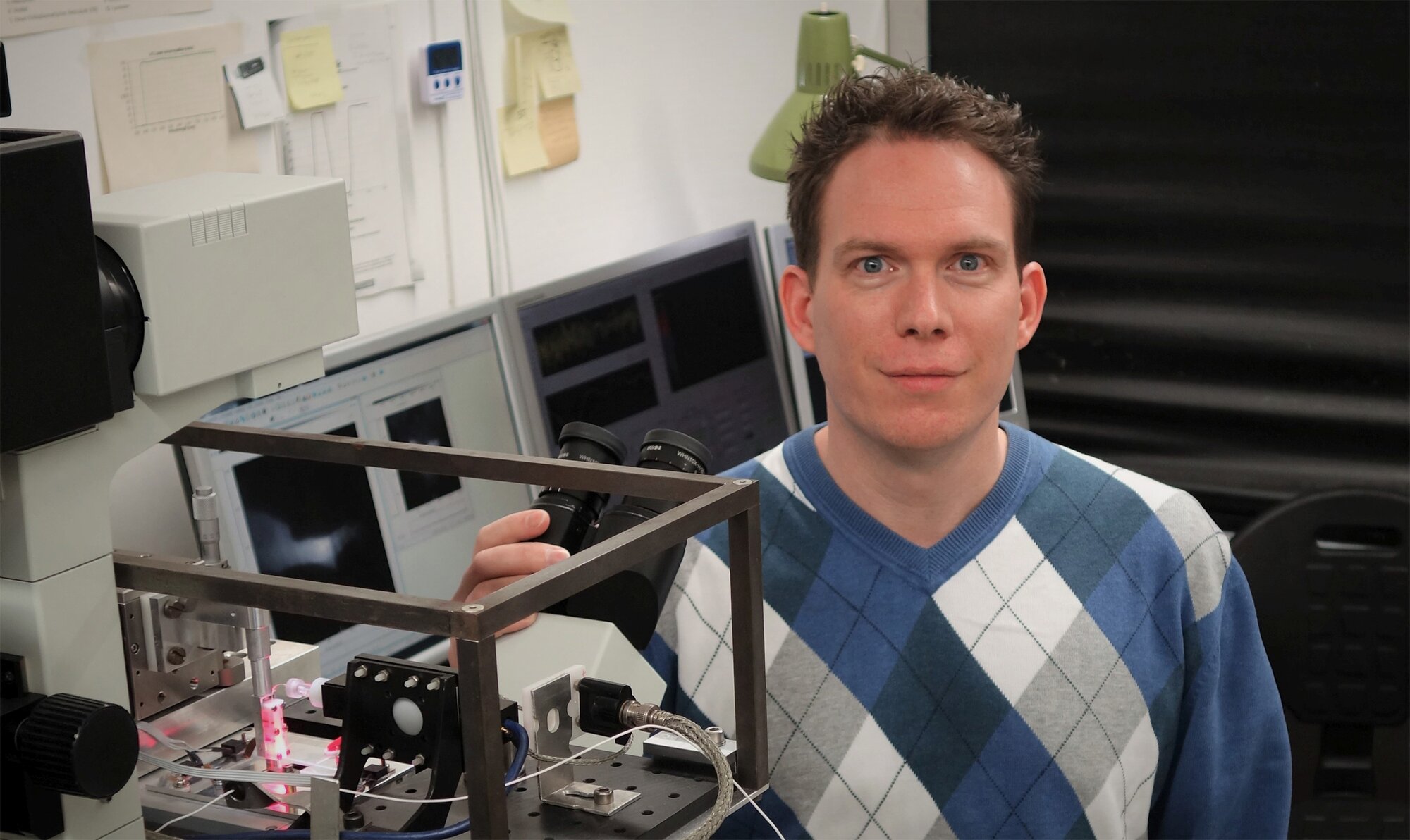 Dr. Simon Hennig hat die Nanoinjektion entwickelt