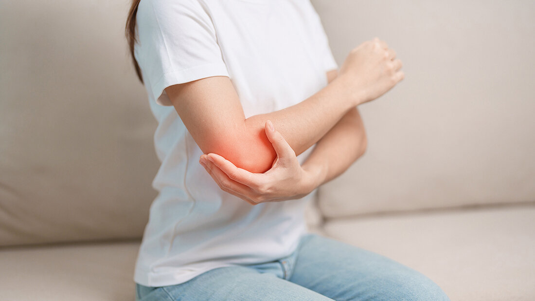 Titelbild des Fachbeitrags zur Bildgebung bei persistierender Apophyse des Epicondylus humeri