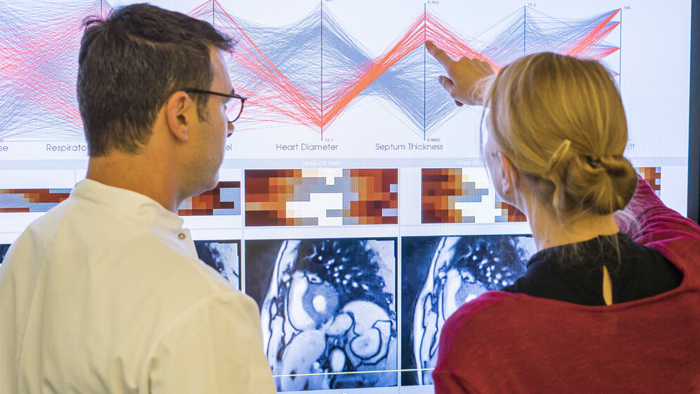Ueberpruefung_der_bildbasierten_geometrischen_Parameter_Fraunhofer_MEVIS.jpg Überprüfung der bildbasierten geometrischen Parameter