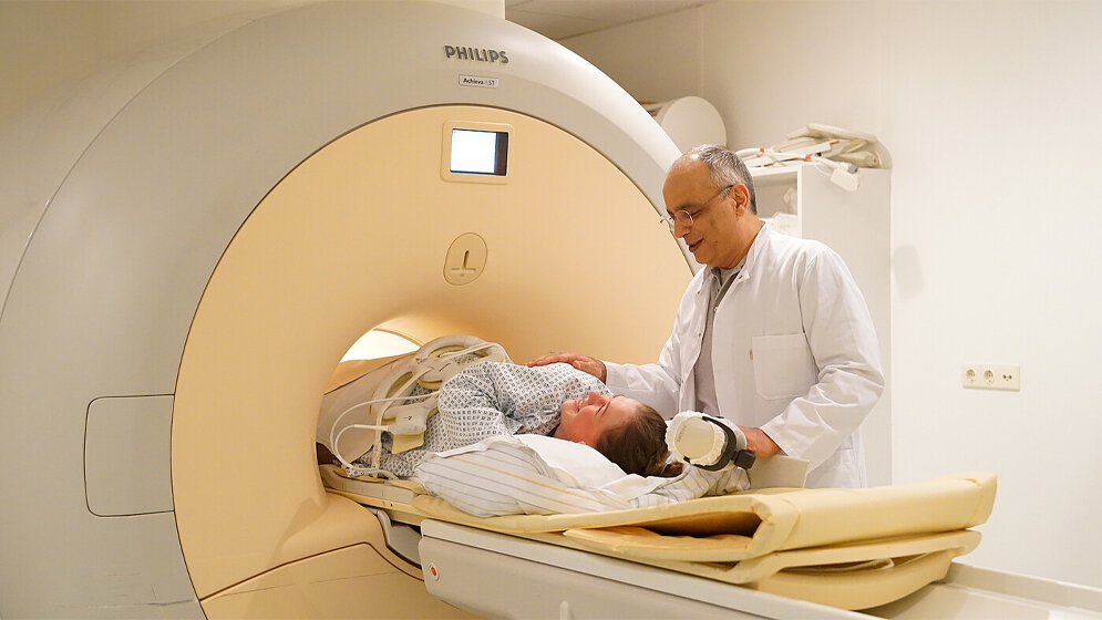 Ulrike W. (hier mit MTRA Alireza K.) 