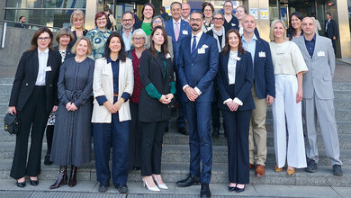 Besuch im Europäischen Parlament: gemeinsam für die Sichtbarkeit der Biomedical Scientists Gruppenfoto der Delegation der European Association of Biomedical Scientists in Brüssel