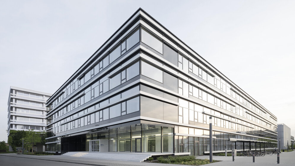 REZ_Aussenansicht_DKFZ.jpg Forschungszentrum für Bildgebung und Radioonkologie des DKFZ