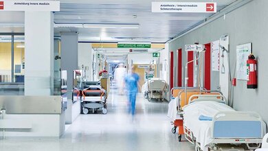 AOK-Umfrage_Gesundheitsversorgung.jpg Corona-Effekte spiegeln sich in fast allen Befragungs-Ergebnissen.
