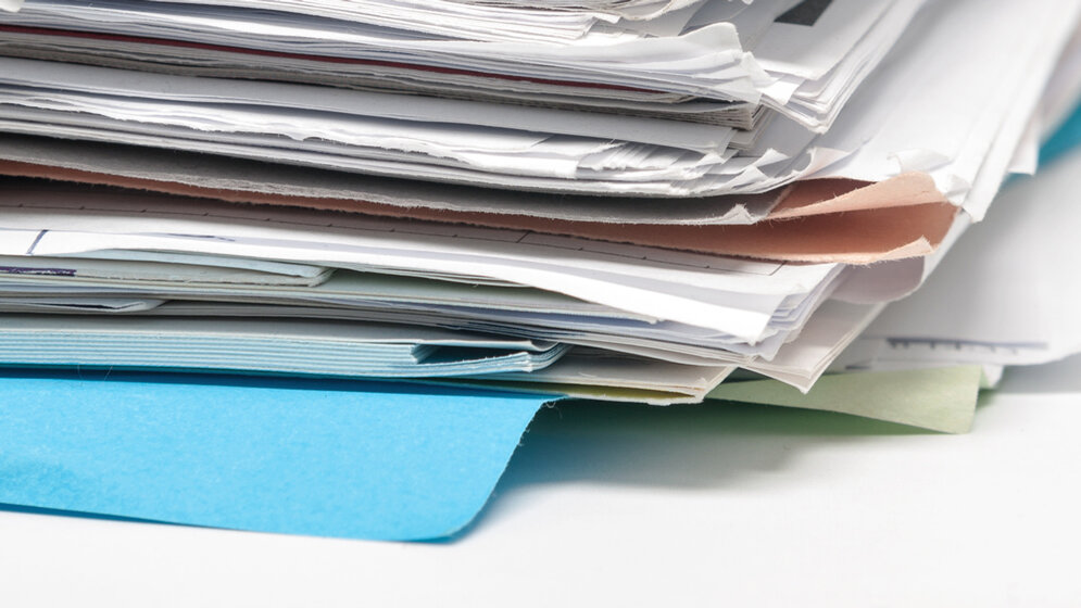 rdnzl_Fotolia_Aktenstapel_001.jpg Bürokratieabbau