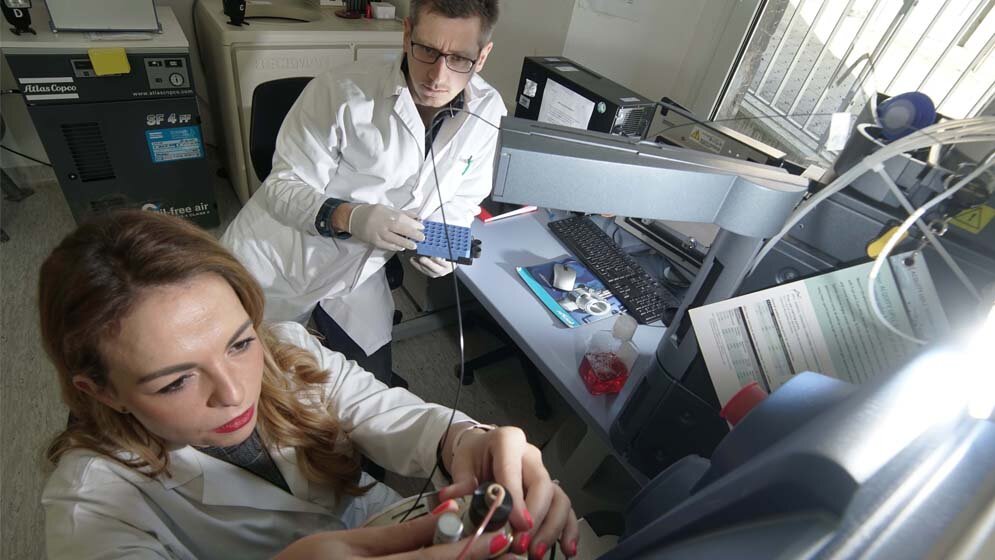 Dr_Jana_Gerstmeier_und_Markus_Werner_von_der_Uni_Jena_Foto_Jan_Peter_Kasper_FSU.jpg Dr. Jana Gerstmeier und Markus Werner