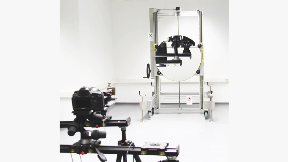 Schlierenspiegel zur Visualisierung und Messung von Raumluftströmungen