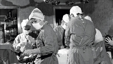 Titelbild zur Bestandsaufnahme der Hightechmedizin in den letzten 50 Jahren in Deutschland