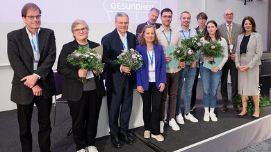 Gruppenfoto mit Preisträgern/-innen vom DKLM