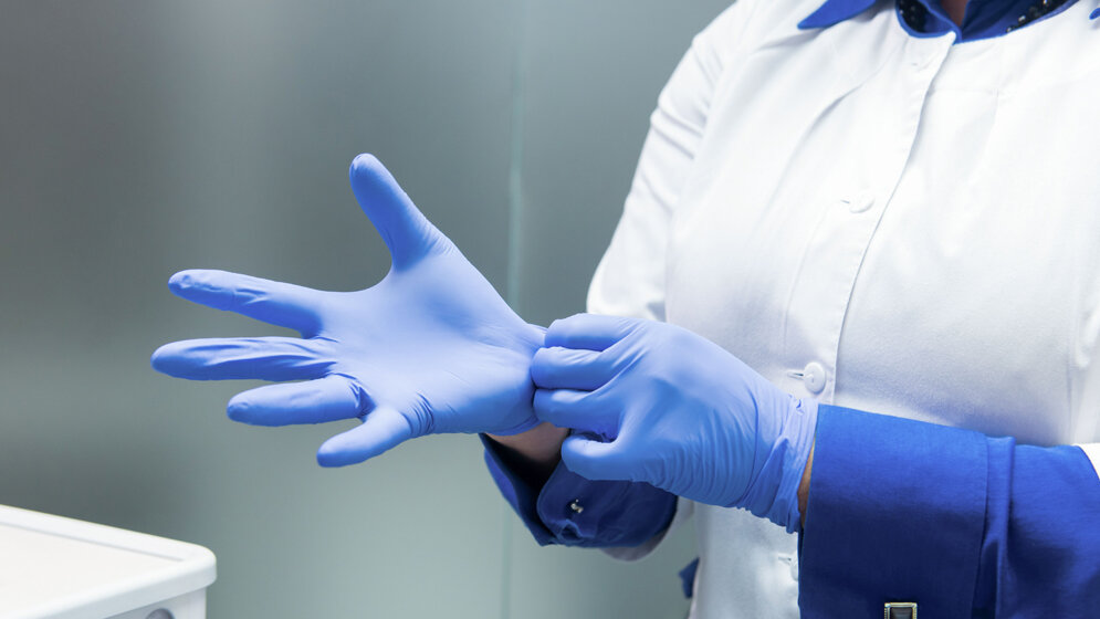 Handschuhe_DenisProduction_com_stock_adobe_com.jpg Kontaktsensibilisierung