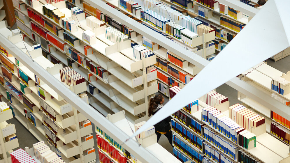 ZBMED_Bonn_Lesesaal_28062016.jpg ZB MED