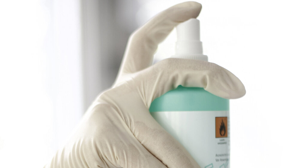 Peter_Atkins_fotoliaDESINFEKTION_001.jpg Hygiene