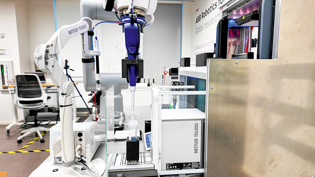 Flexible Laborautomatisierung Abbildung ABB-Roboter