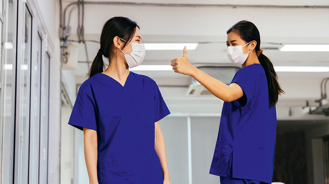 Titelbild des Fachbeitrags aus der Reihe „Aus der Praxis für die Praxis“ zum Thema „Lob verbessert Leistungen“