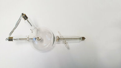 Widmung einer Röhre und ihrem Schöpfer