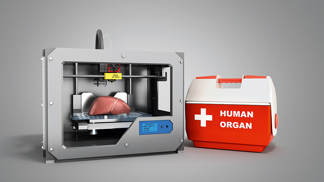 3D-Rendering mit der Darstellung eines 3D-Bioprinters und einer Kühlbox mit der Aufschrift „HUMAN ORGAN“