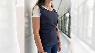  Textilweste mit Akustiksensoren