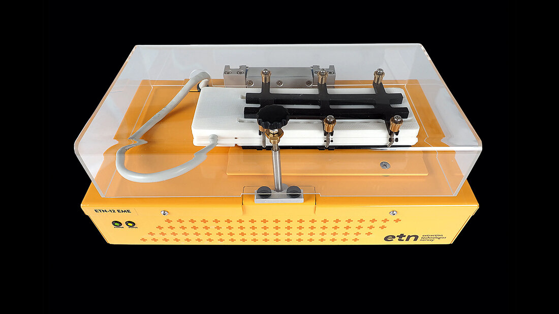 Electromembrane Extraction EME Foto des Electromembrane-Extraction-Systems „ETN-12 EME“