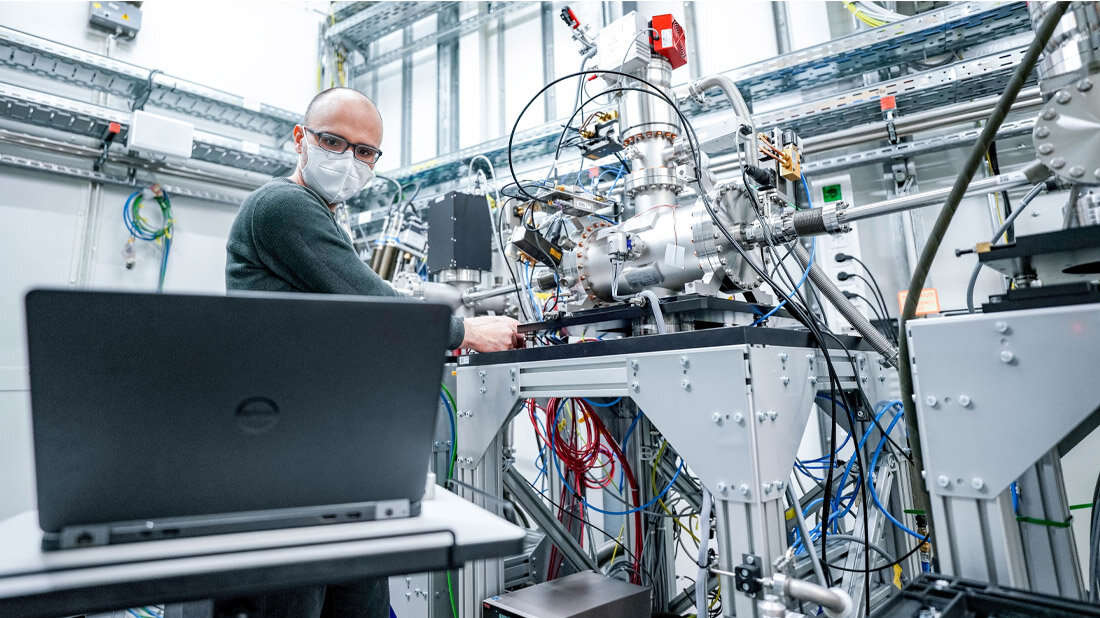 European_XFEL.jpg Synchrotronlicht aus Teilchenbeschleunigern