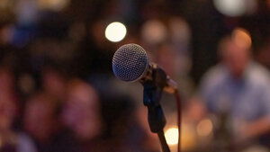 Titelbild zum Fachbeitrag über den Umgang mit Lampenfieber