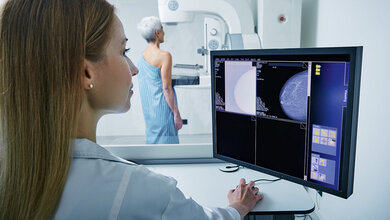 Entwicklung der Brustkrebsdiagnostik MTR an einem Mammografie-Monitor
