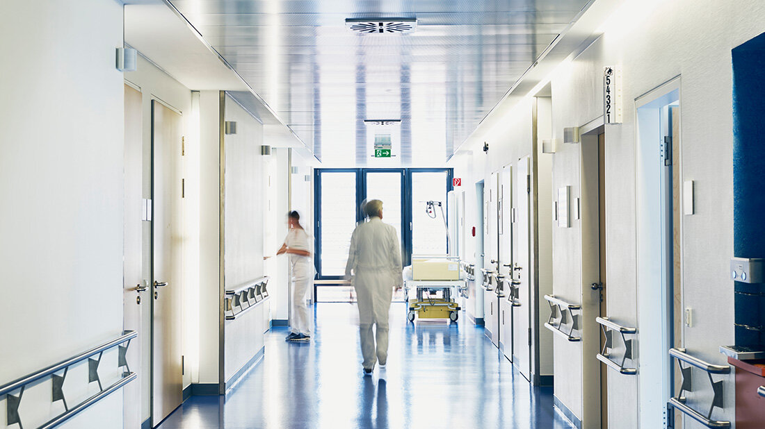 Psychiatrisches_Krankenhaus.jpg Mindestpersonalvorgaben nur von knapp zwei Dritteln der psychiatrischen Krankenhäuser eingehalten