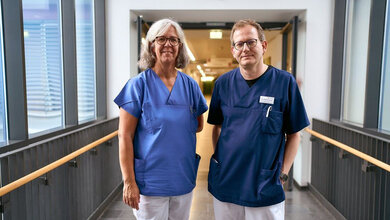 Chefarzt Dr. Ulrich Saueressig und die leitende MTR Susanne Mahnkopf-Steffl 